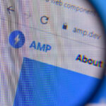 „Google“ nutraukia talpykloje aptarnaujamus AMP puslapius paieškoje